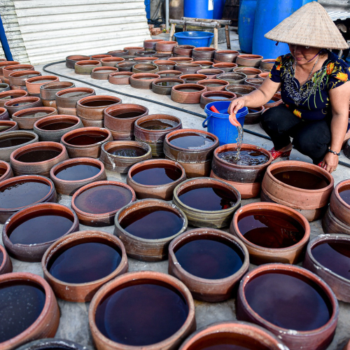 Hành Trình Nước Mắm Việt Vương Tới Châu Âu